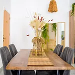 Daire Coastal Getaway *