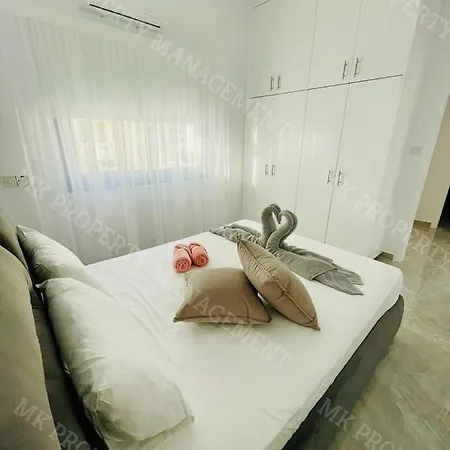 Apartment Coastal Getaway Larnaca