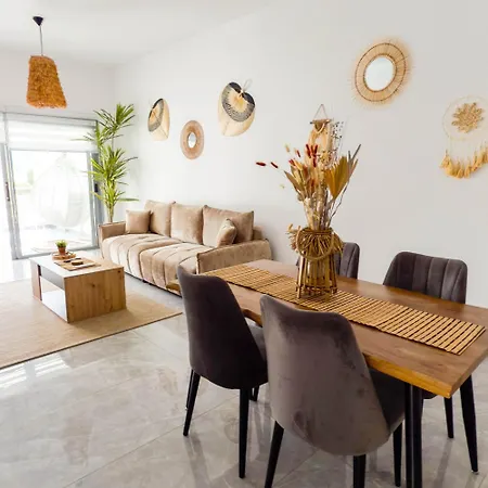 Coastal Getaway 拉纳卡