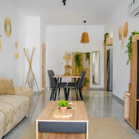 Coastal Getaway Apartment Larnaca